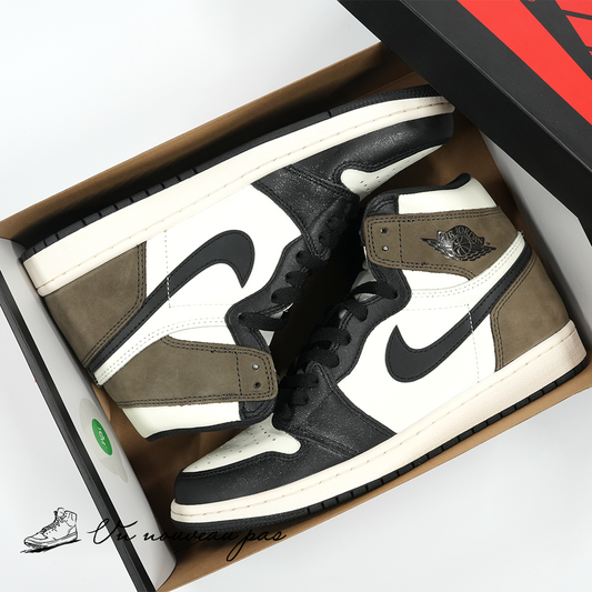 (555088 105)Nike Air Jordan 1 High OG "Sail/Dark Mocha/Black"
