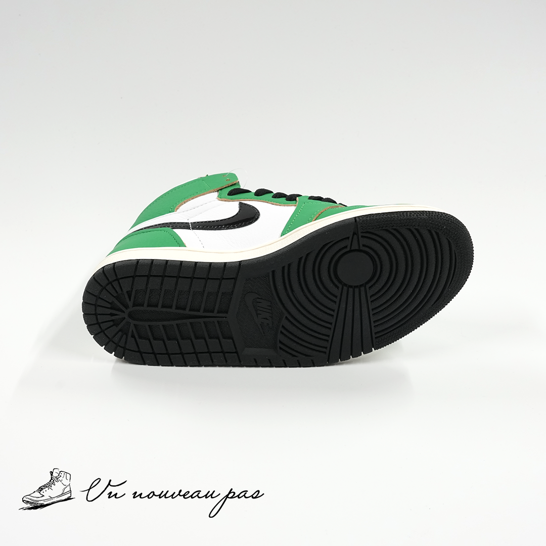 Nike Women's Air Jordan 1 High OG Lucky GreenWhite-Sail-Black(美中古）