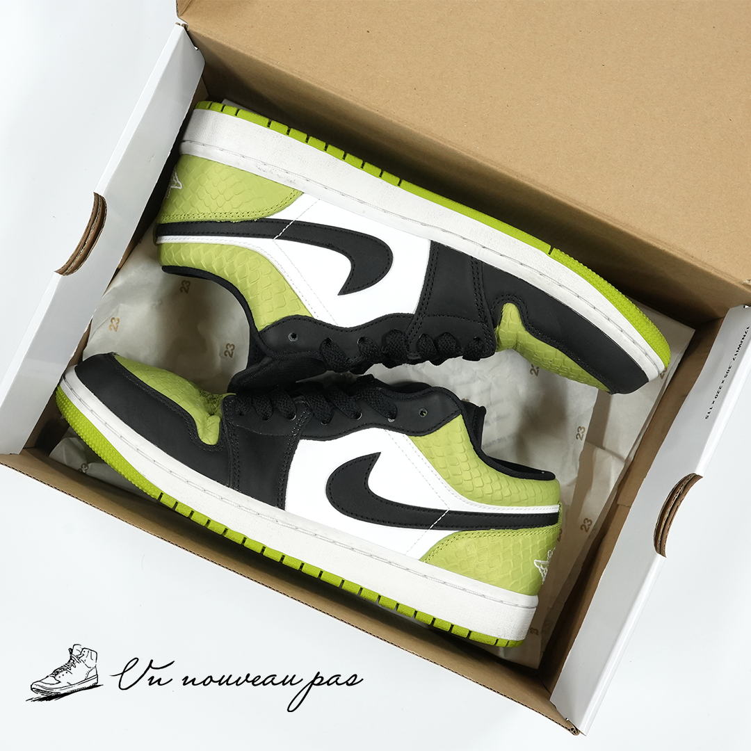 （中古）（DX4446 301）Nike Women's Air Jordan 1 Low "Vivid Green Snakeskin"