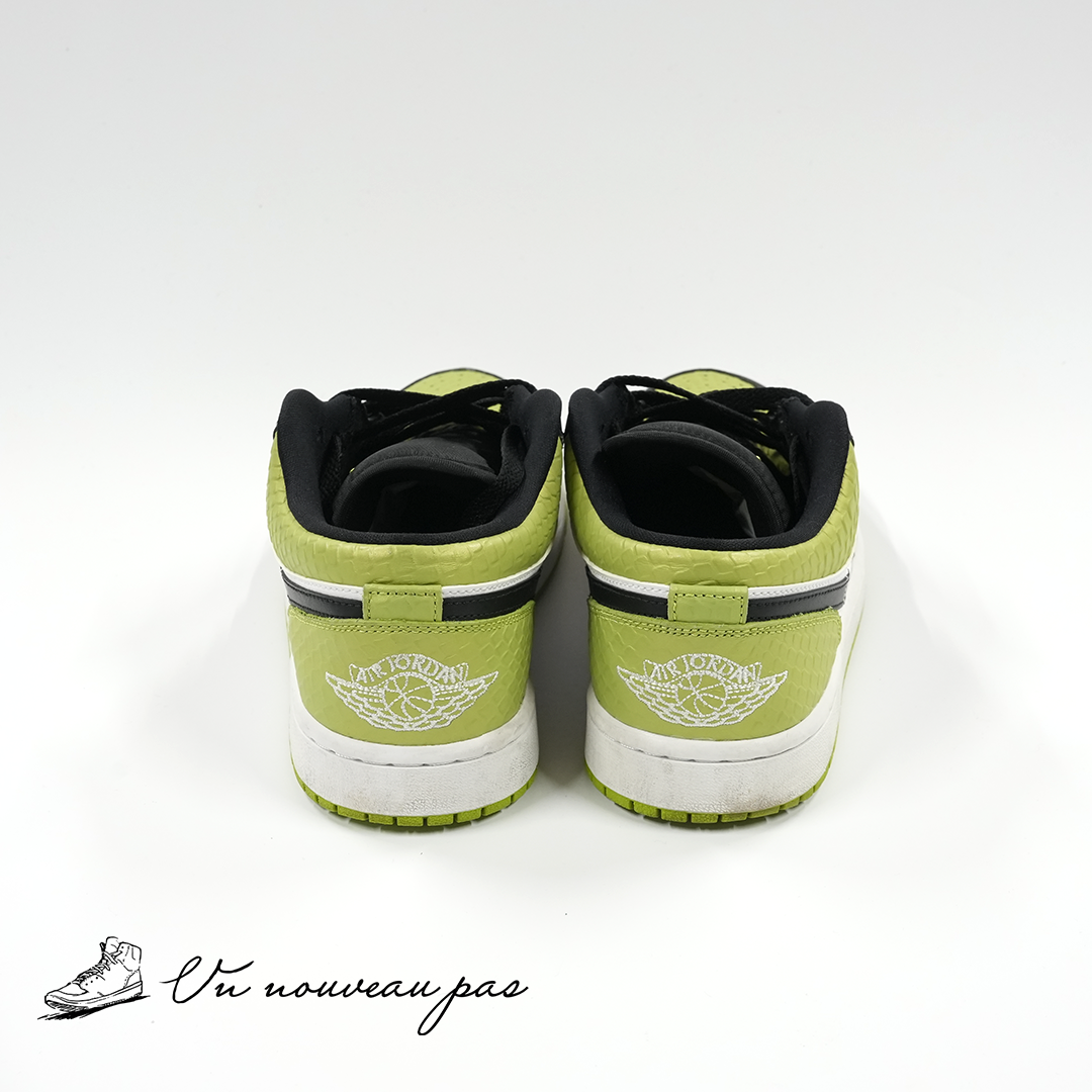 （中古）（DX4446 301）Nike Women's Air Jordan 1 Low "Vivid Green Snakeskin"