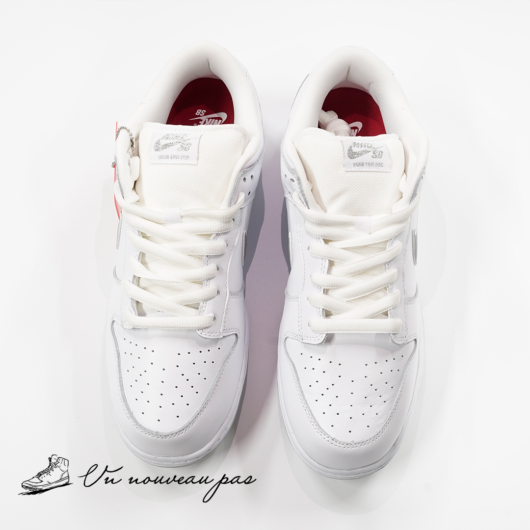 Supreme × Nike SB Dunk Low "White/Metallic Silver" (25FW Week2)