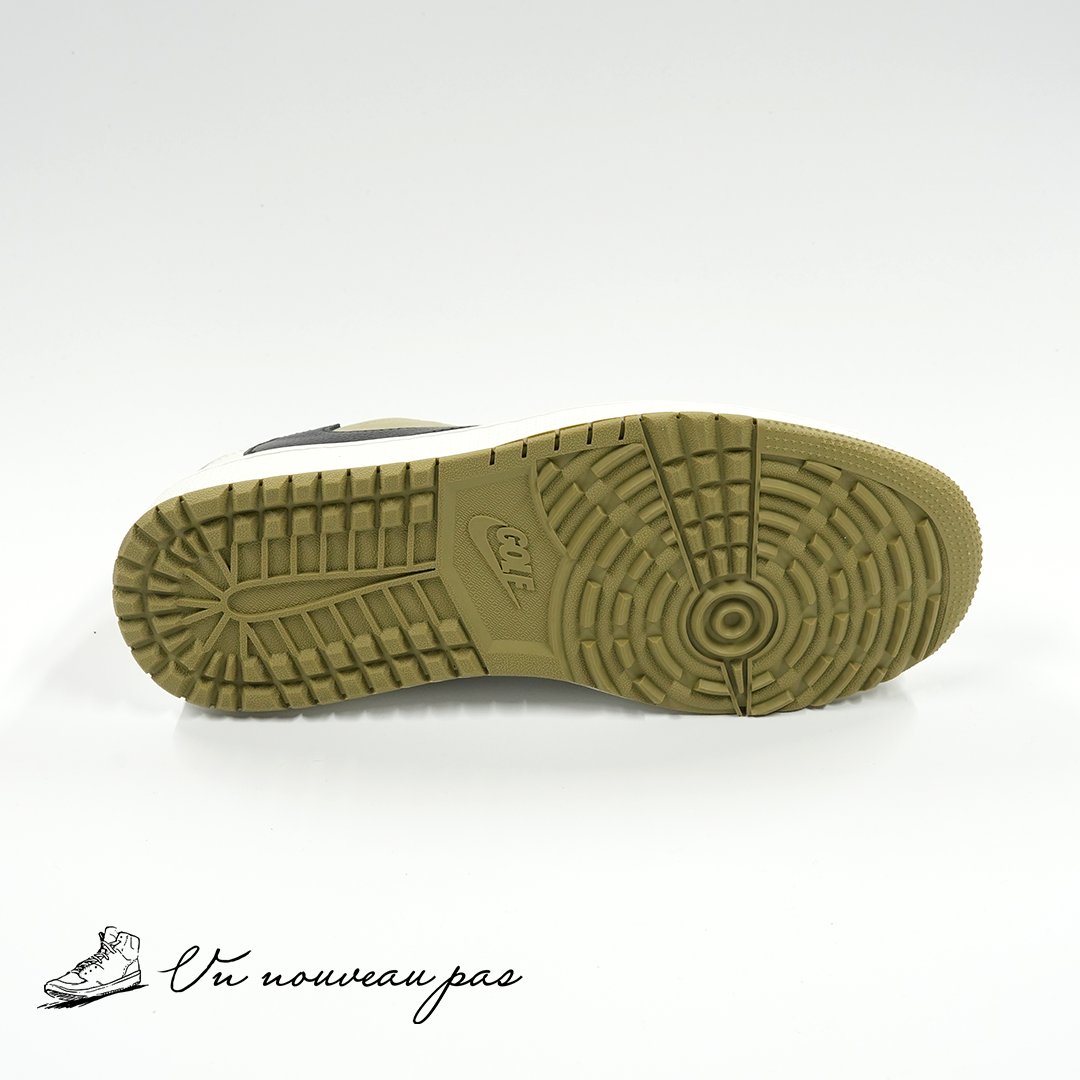 （FZ3124 200）Travis Scott × Nike Air Jordan 1 Low Golf NRG "Neutral Olive"