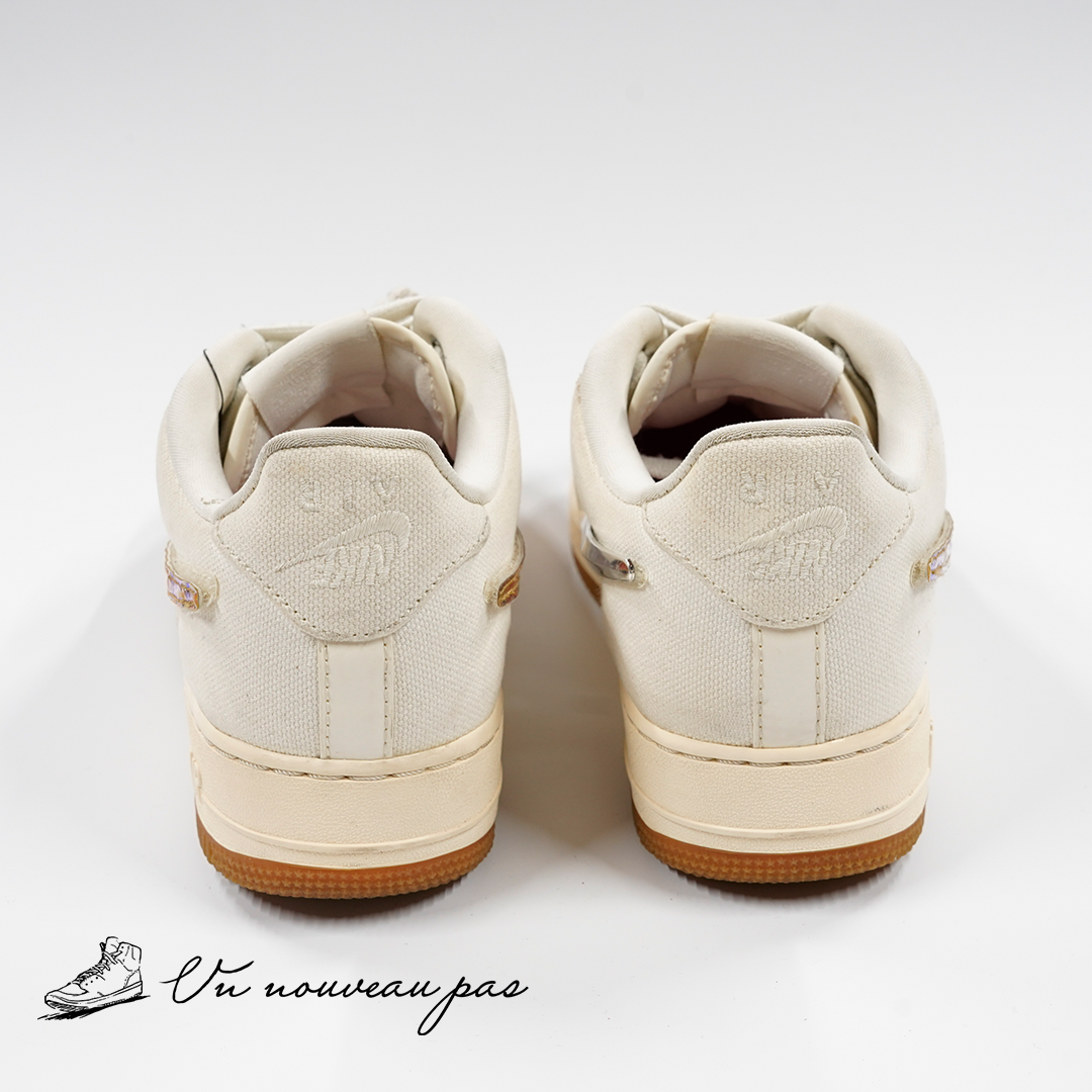 Travis Scott × Nike Air Force 1 Low (AF100)（中古）